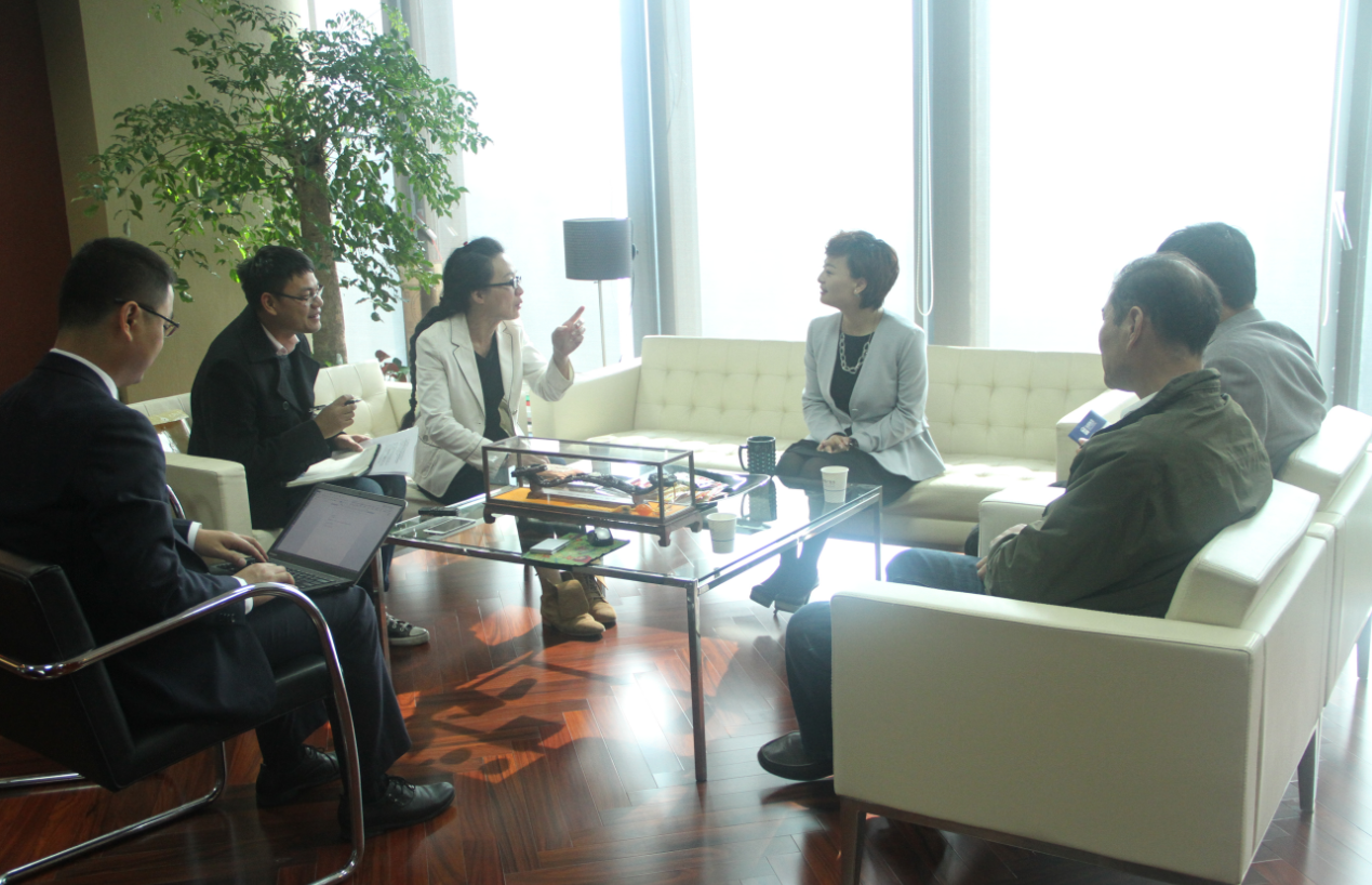 南都物業(yè)董事長(zhǎng)韓芳女士接受西湖區(qū)物業(yè)管理協(xié)會(huì)專(zhuān)訪